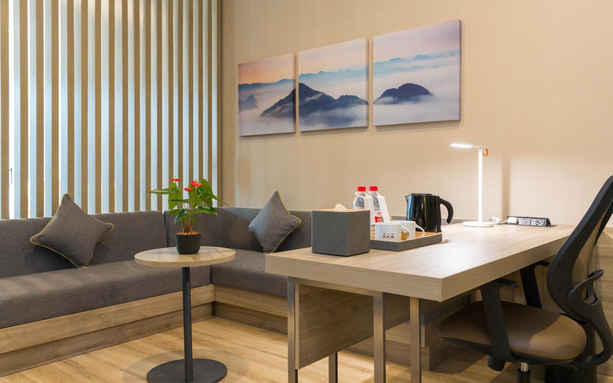 Atour Hotel Chongqing Hongyadong Riverview エクステリア 写真
